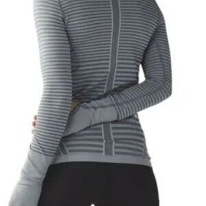 EUC Lululemon Athletica SWIFTLY Long Sleeve Top Black Gray Striped Size 8 L/S